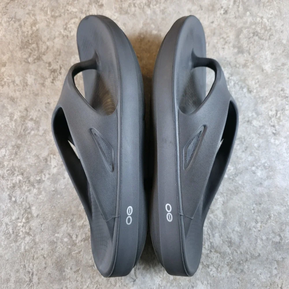 OOFOS Mens Size 13‎ Gray Sandals Slides Flip Flops Thong Beach